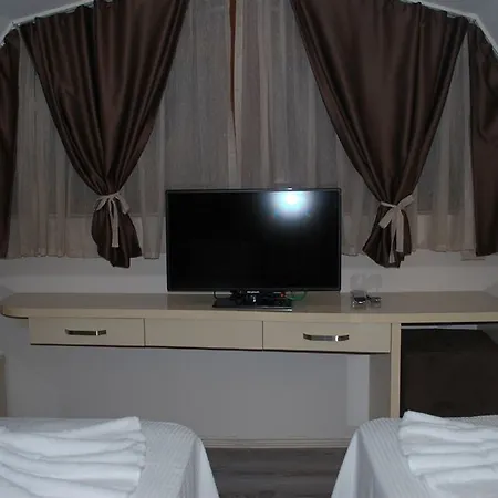 Otel Funda 3*