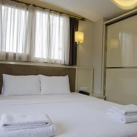 Funda Hotell 3*