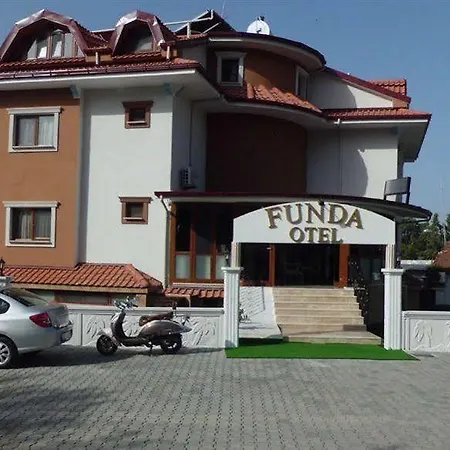 Funda Hotell